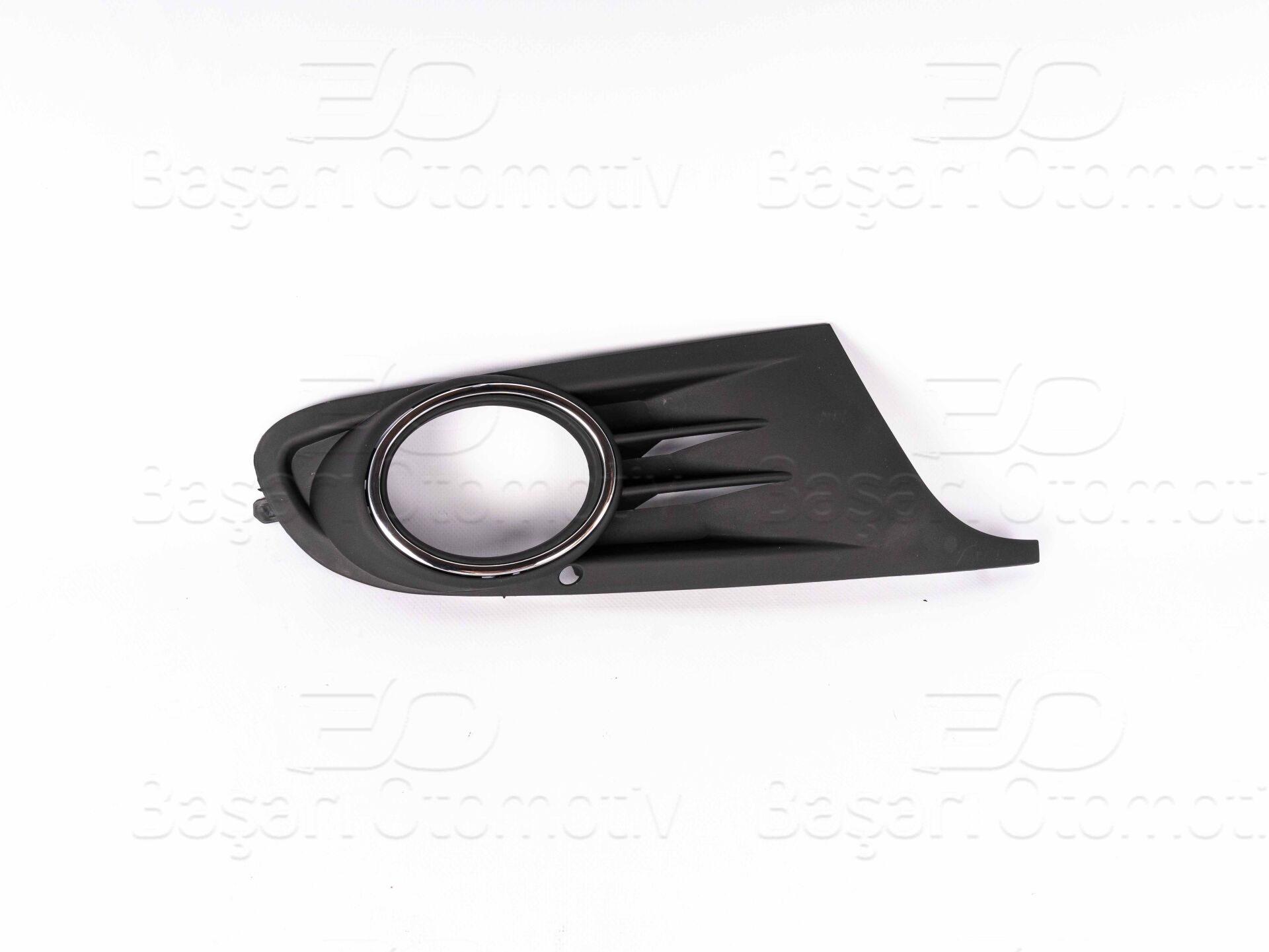 Volkswagen Golf 6 Sağ Sisli Nikelajlı Tampon Izgarası