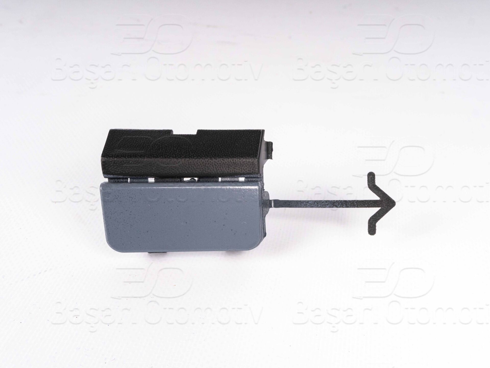 Volkswagen Touareg Ön Sağ Astarlı Çeki Demir Kapağı