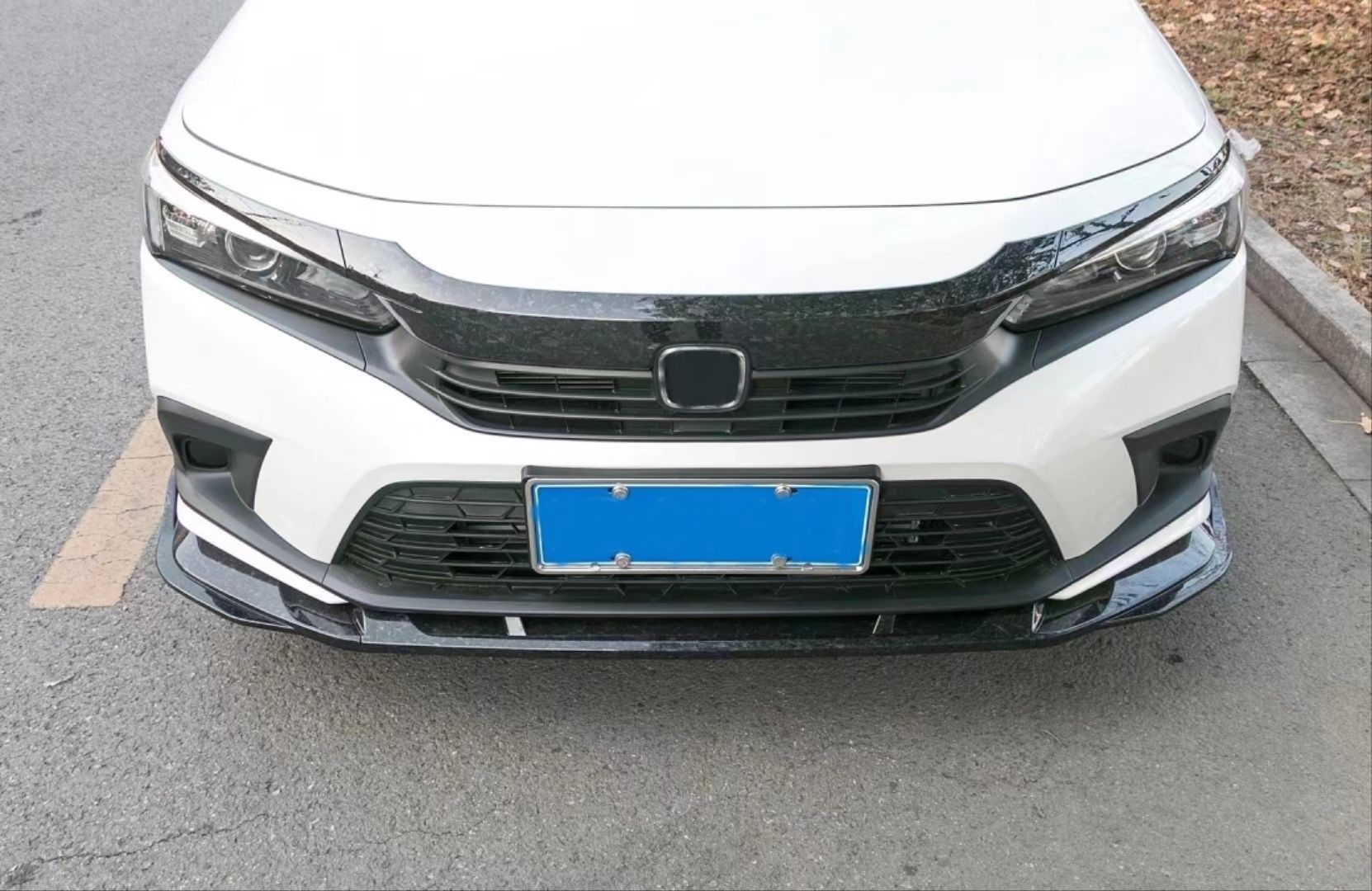 Honda Civic FE1 2022 İçin Uyumlu Piano Black Ön Lip (Parlak Siyah-3 Parça)