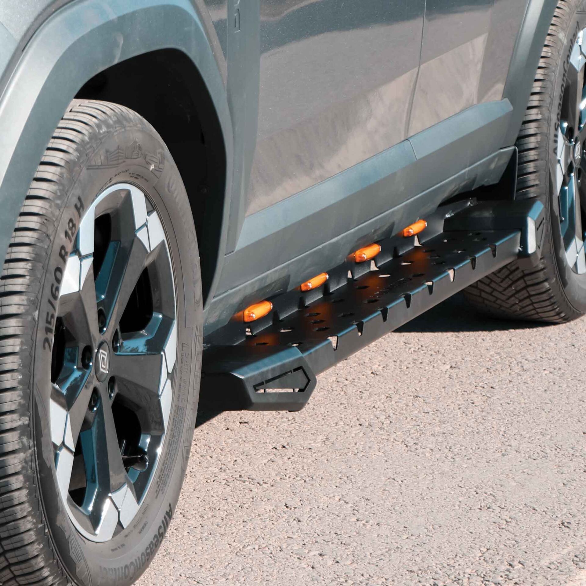 Fiat Fullback Uyumlu Yedek Parça Çelik Yan Basamak AQM4WD M30