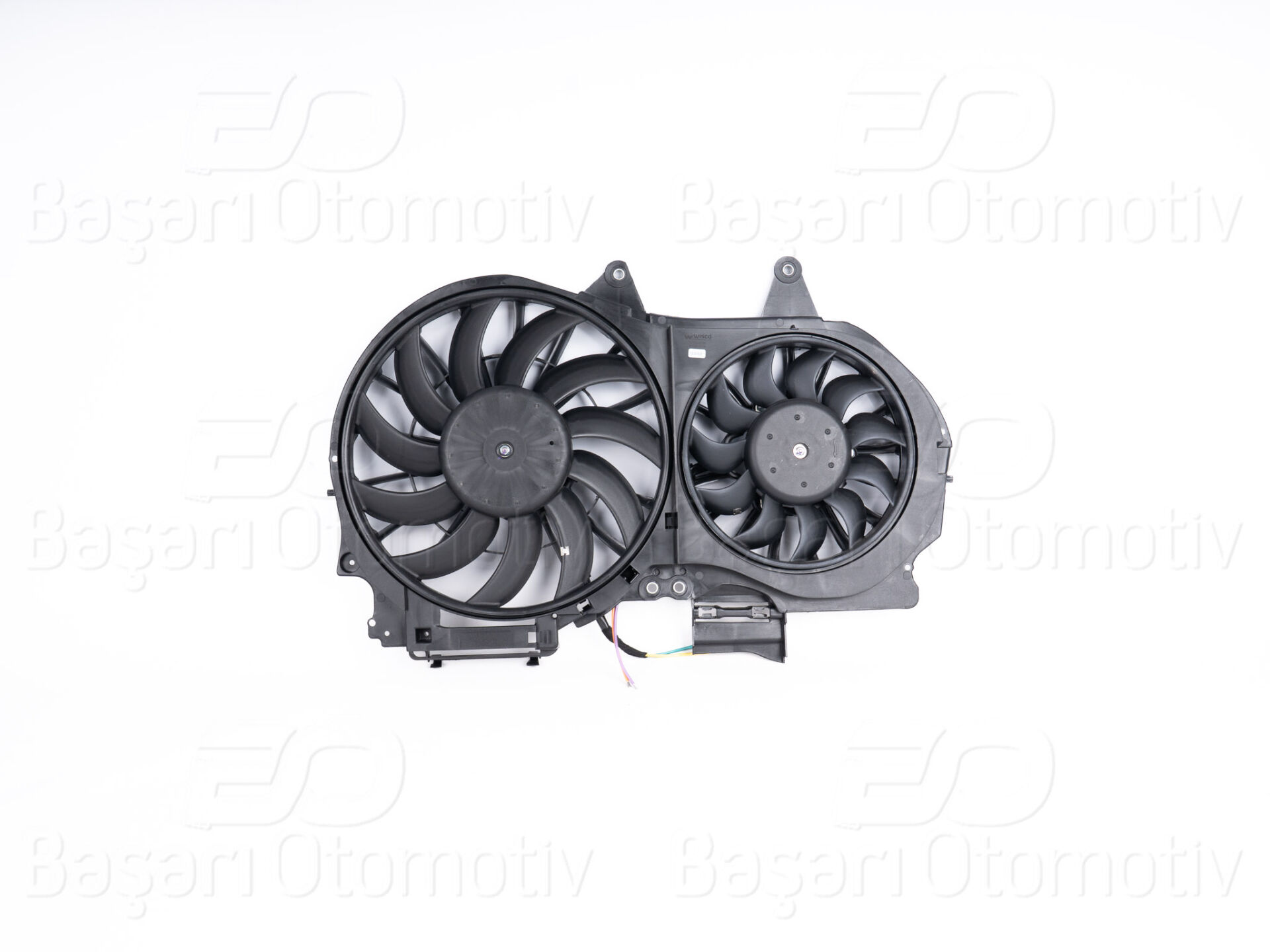 Audi A4 A6 2001 Sonrası Fan Motoru Davlı (380mm-300mm-2 FIS-11 Kanat)
