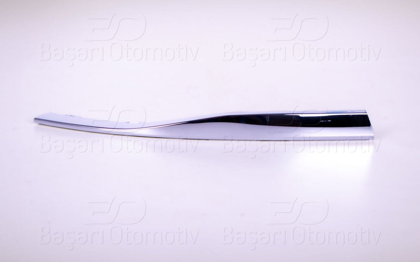 Volkswagen Golf 8 2020 ve Sonrası Tampon Izgara Çıtası Sol Nikelajlı