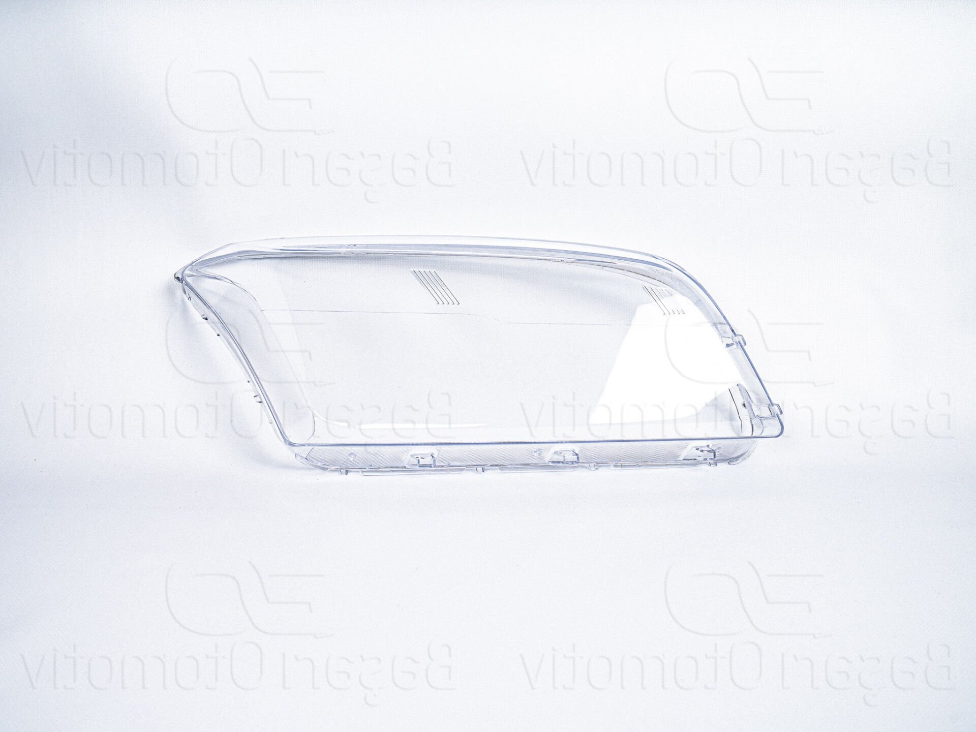 Chevrolet Trax 2013 Sonrası Sağ Far Camı