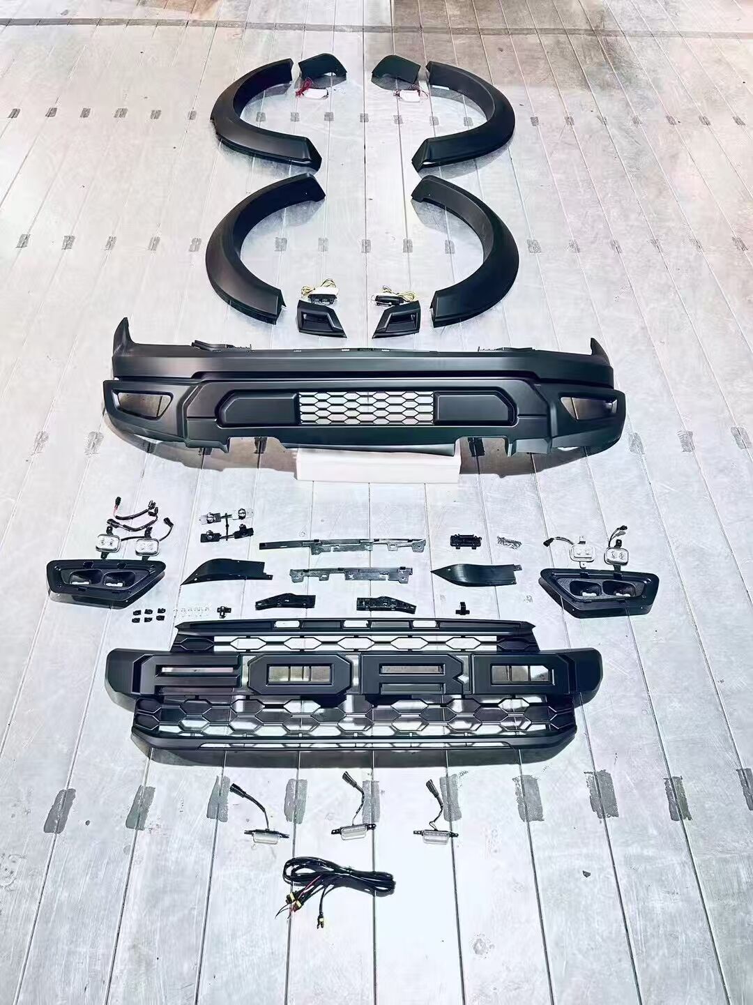 Ford Ranger Wildtrack 2023+ 2025 F150 Görünüm Ön Kit