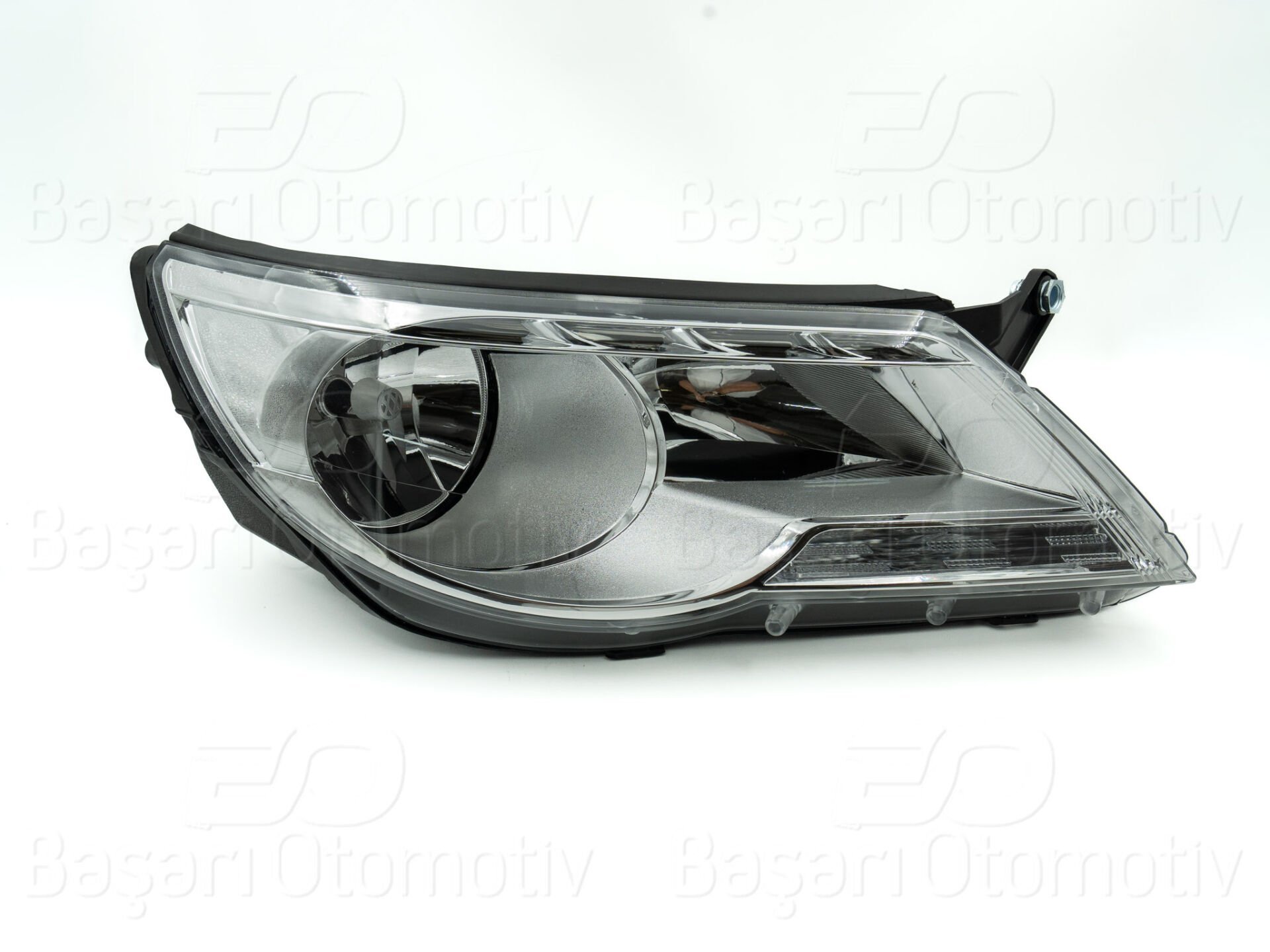 Volkswagen Tiguan 2008 ve Sonrası Sağ Ön Far