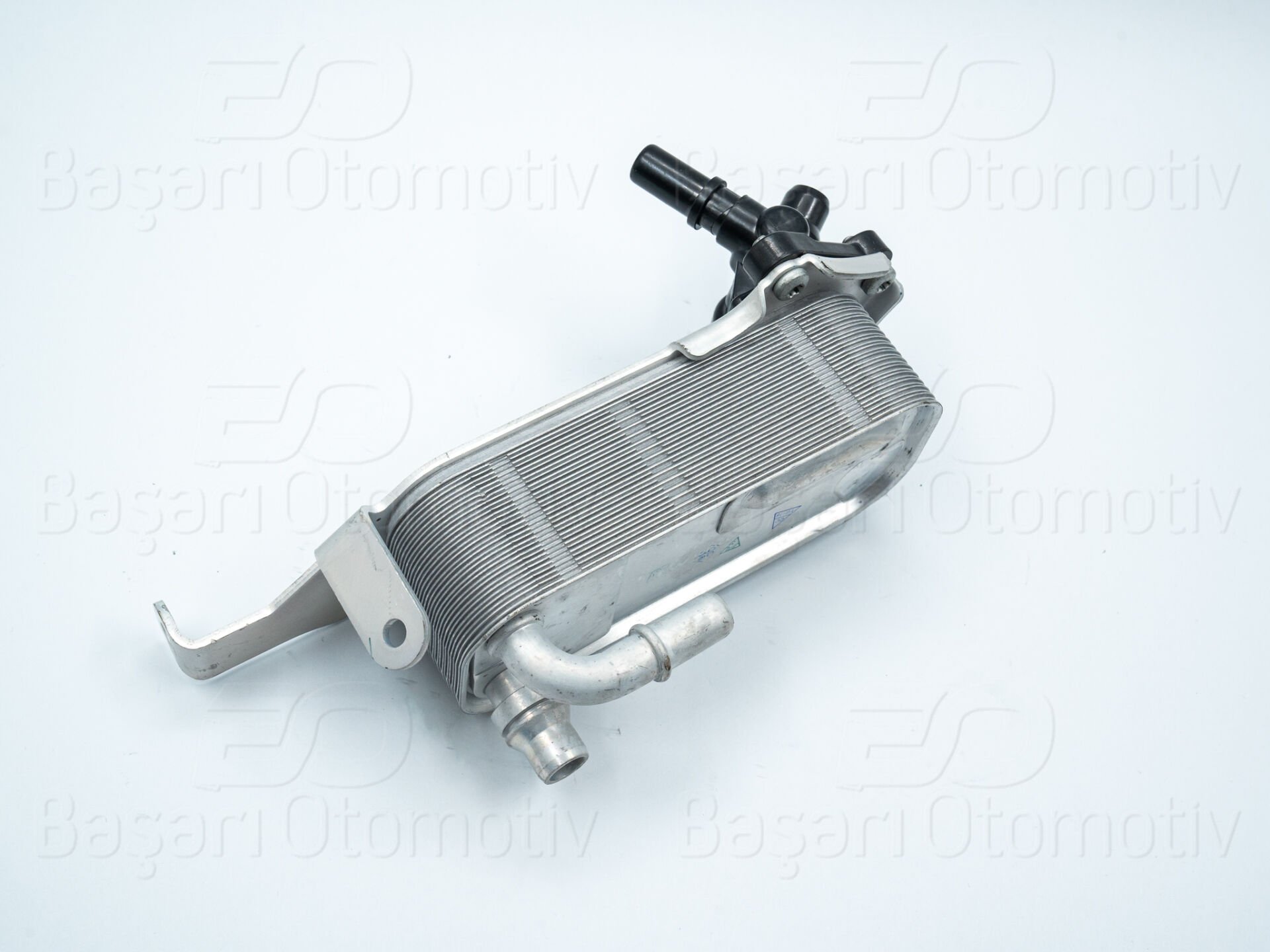 BMW X3 F25 2010 ve Sonrası Uyumlu Yağ Soğutucusu