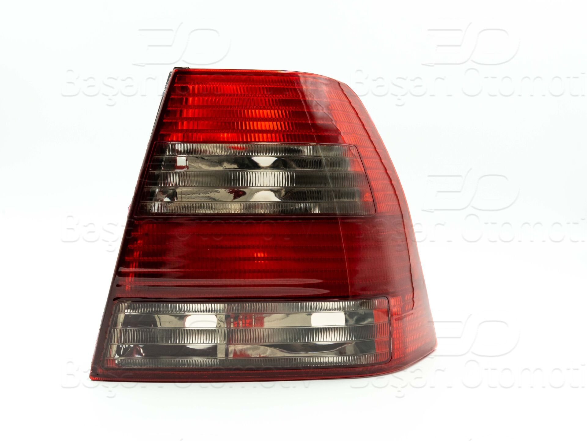 Volkswagen Bora 1998-2004 Sağ Füme Stop Lambası