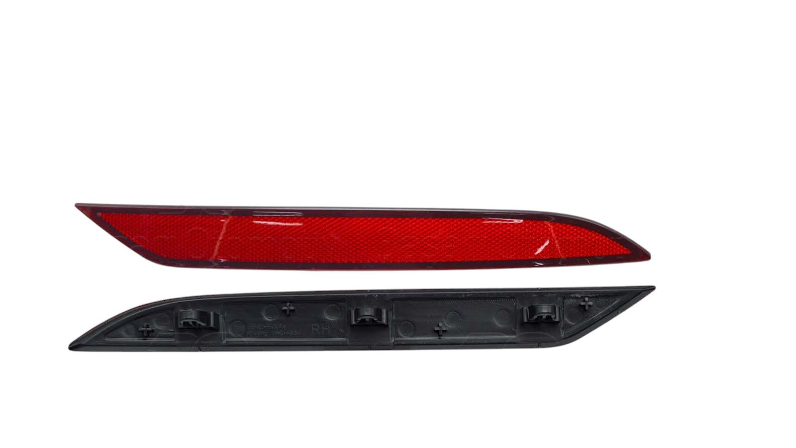 Volkswagen Golf 7.5 2017> Arka Sağ Tampon Reflektörü