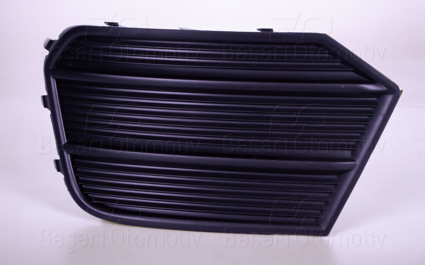 Audi Q3 2015-2018 Uyumlu Sol Sissiz Tampon Izgarası