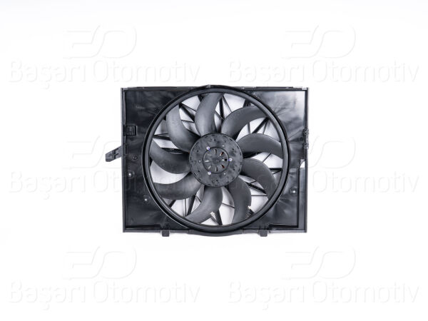 BMW E60 5.25 5.30İ 2005 Fan Motoru Davlumbazlı