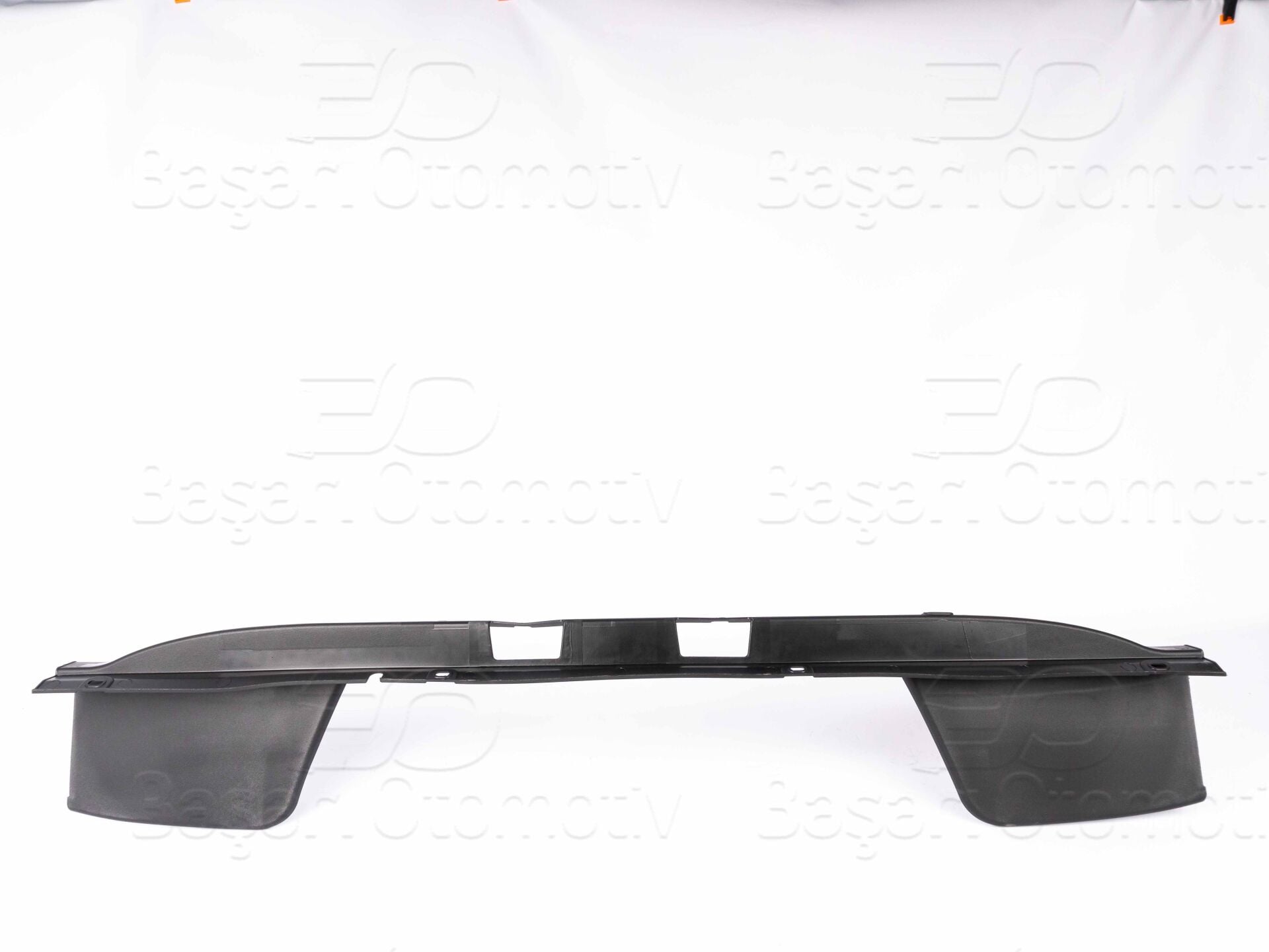 Volkswagen Amarok 2010 ve Sonrası Arka Tampon Basamak Kaplaması Büyük