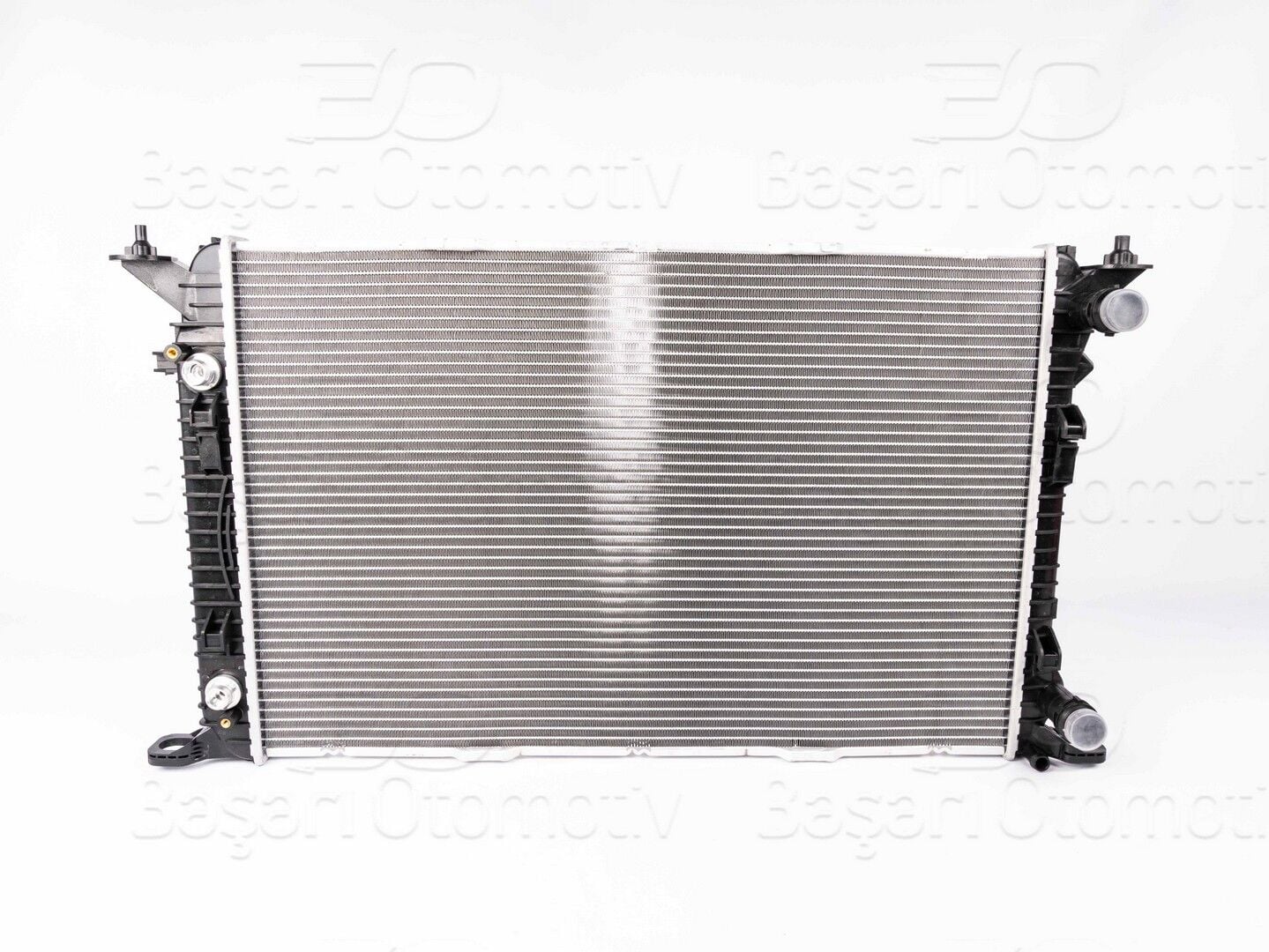 Audi A4 1.6 1.8 2.0 TDI 2008-2015 Su Radyatörü