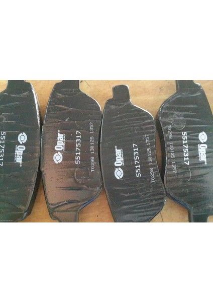 Fiat Grande Punto / Doblo / Linea 2005-2015 Uyumlu Bosch Ön Fren Balatası (425406 - 425407 - 77362091 - WVA23705)