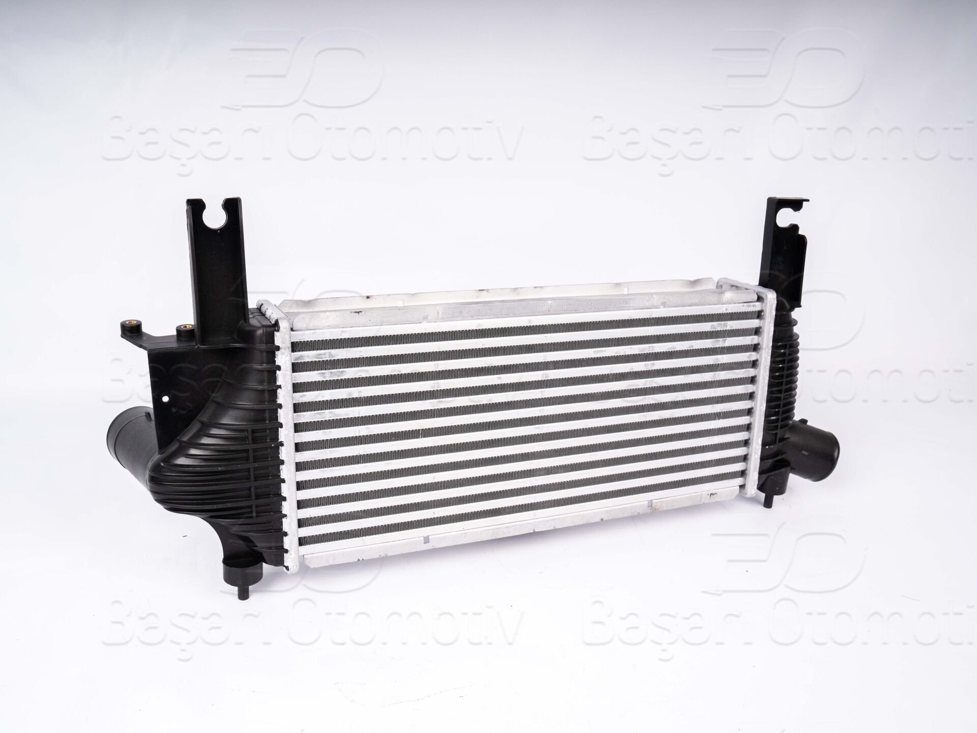 Nissan Navara NP300 D40 D22 Pathfinder R51 2005 Sonrası Uyumlu Turbo Radyatörü Intercooler