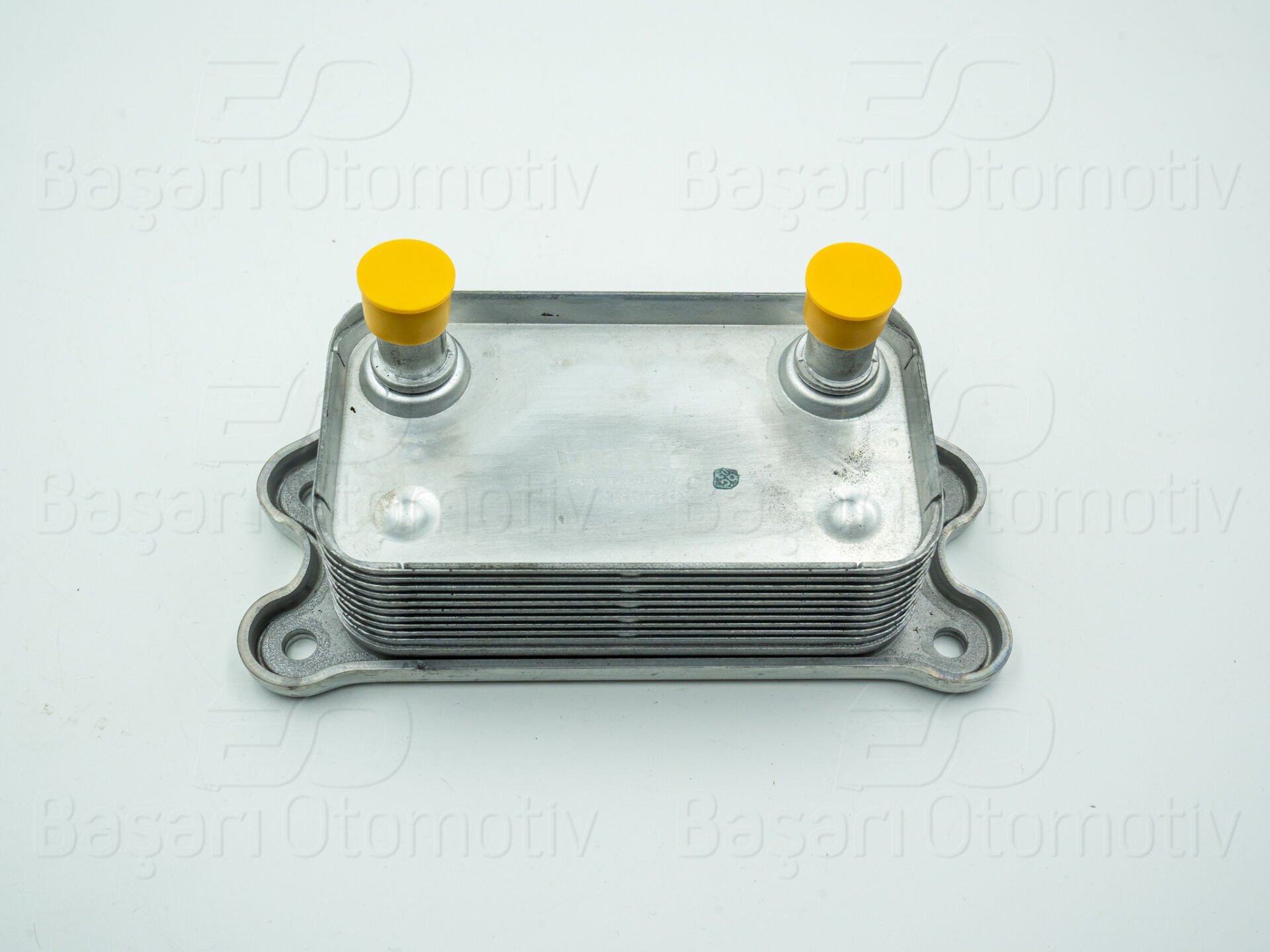 Volvo C70 Cabrio 2006 ve Sonrası Uyumlu Yağ Soğutucusu Tek