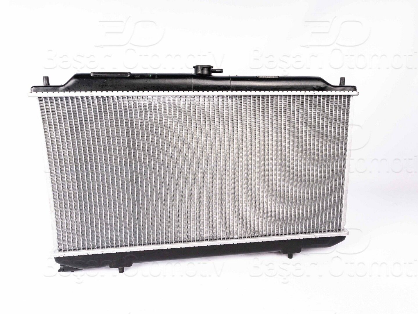 Honda Integra 1983-1987 ve Honda CRX 1983-1986 Uyumlu Su Radyatörü