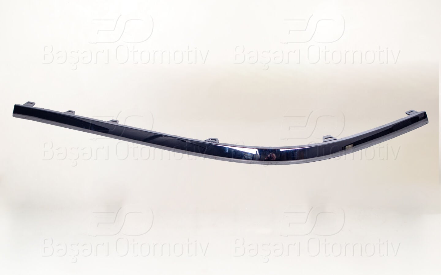Volkswagen Passat 2006 ve Sonrası Sağ Krom Arka Tampon Süs Çıtası