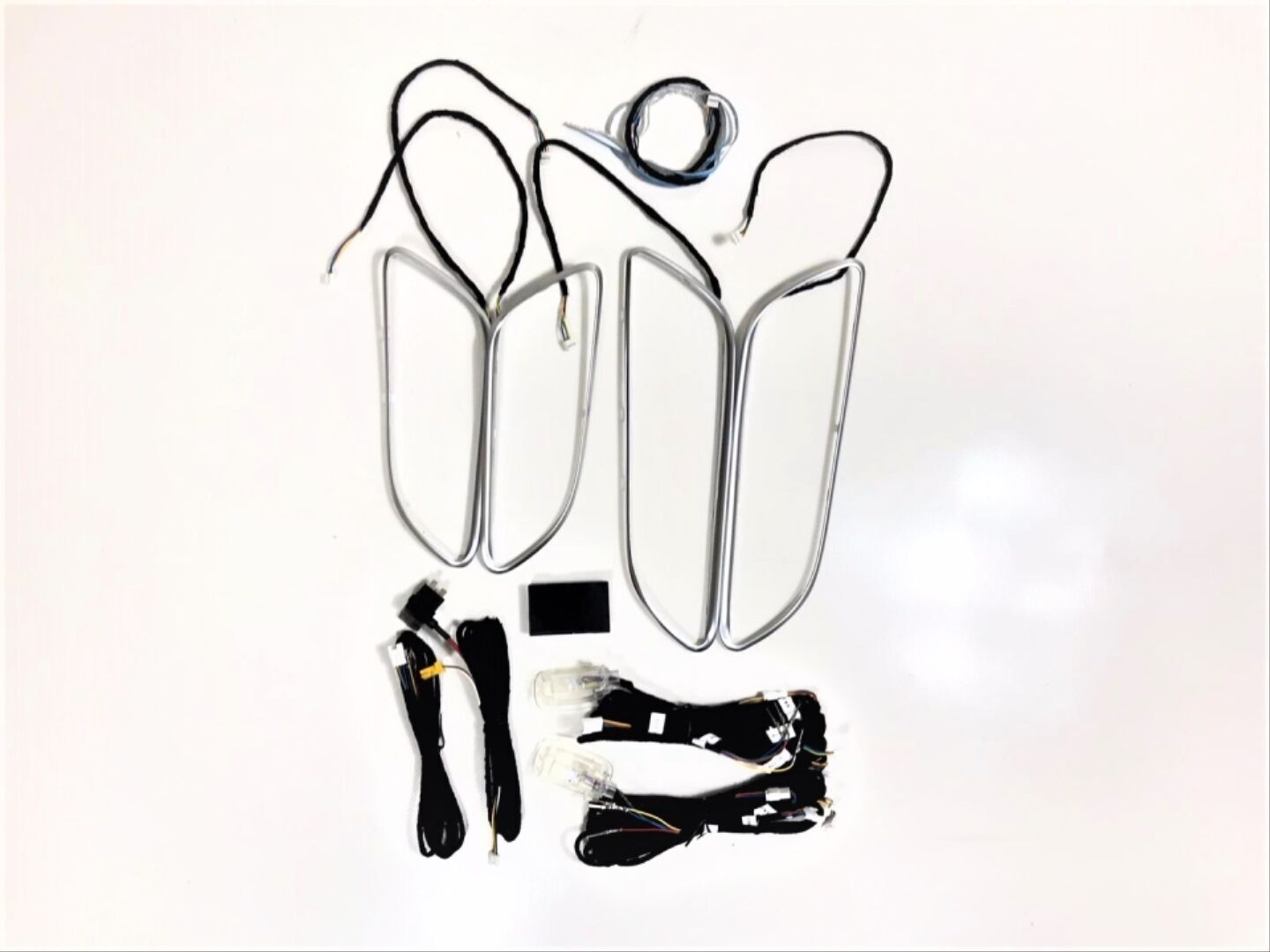 Mercedes W176 A & W117 Cla & Gla Serisi Uyumlu Yedek Parça 64 Renk Ambians Aydınlatma - Aplikasyon Kontrollü