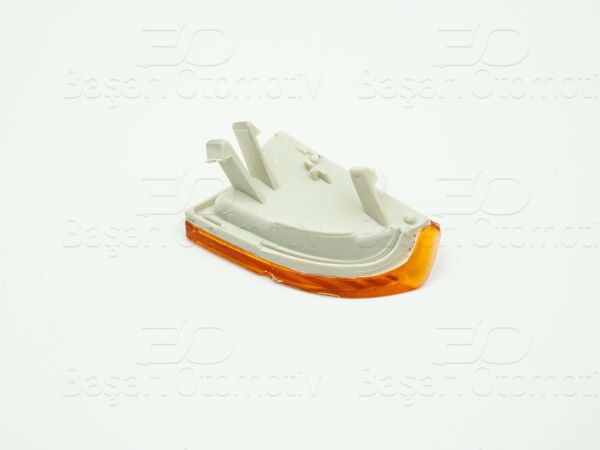 Volkswagen Passat CC Ön Sağ Sarı Tampon Reflektörü