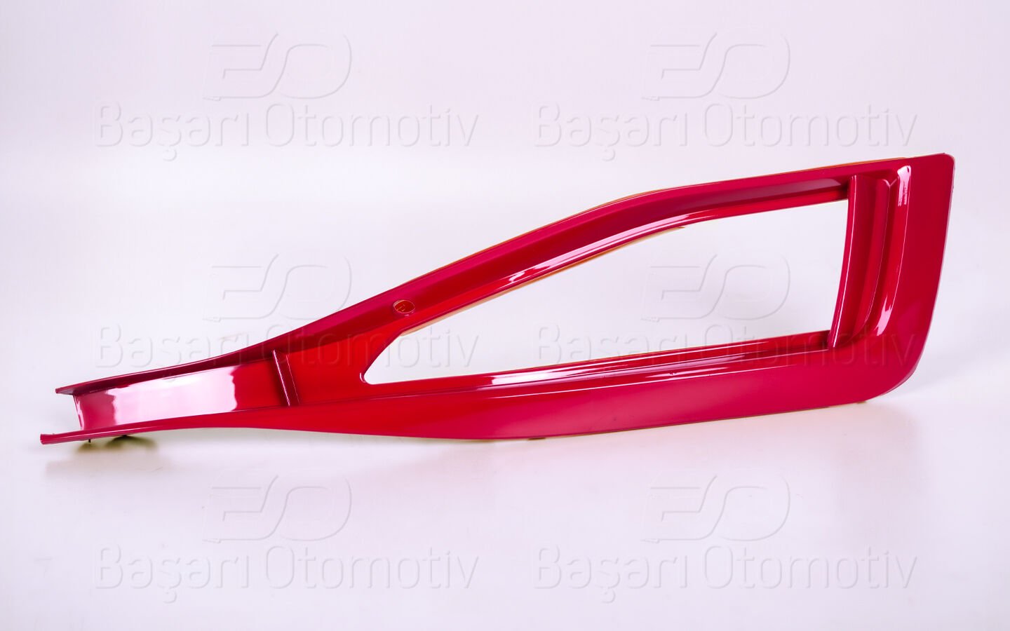 Volkswagen Passat 2019 ve Sonrası Uyumlu Sağ Sisli Kırmızı Tampon Izgarası