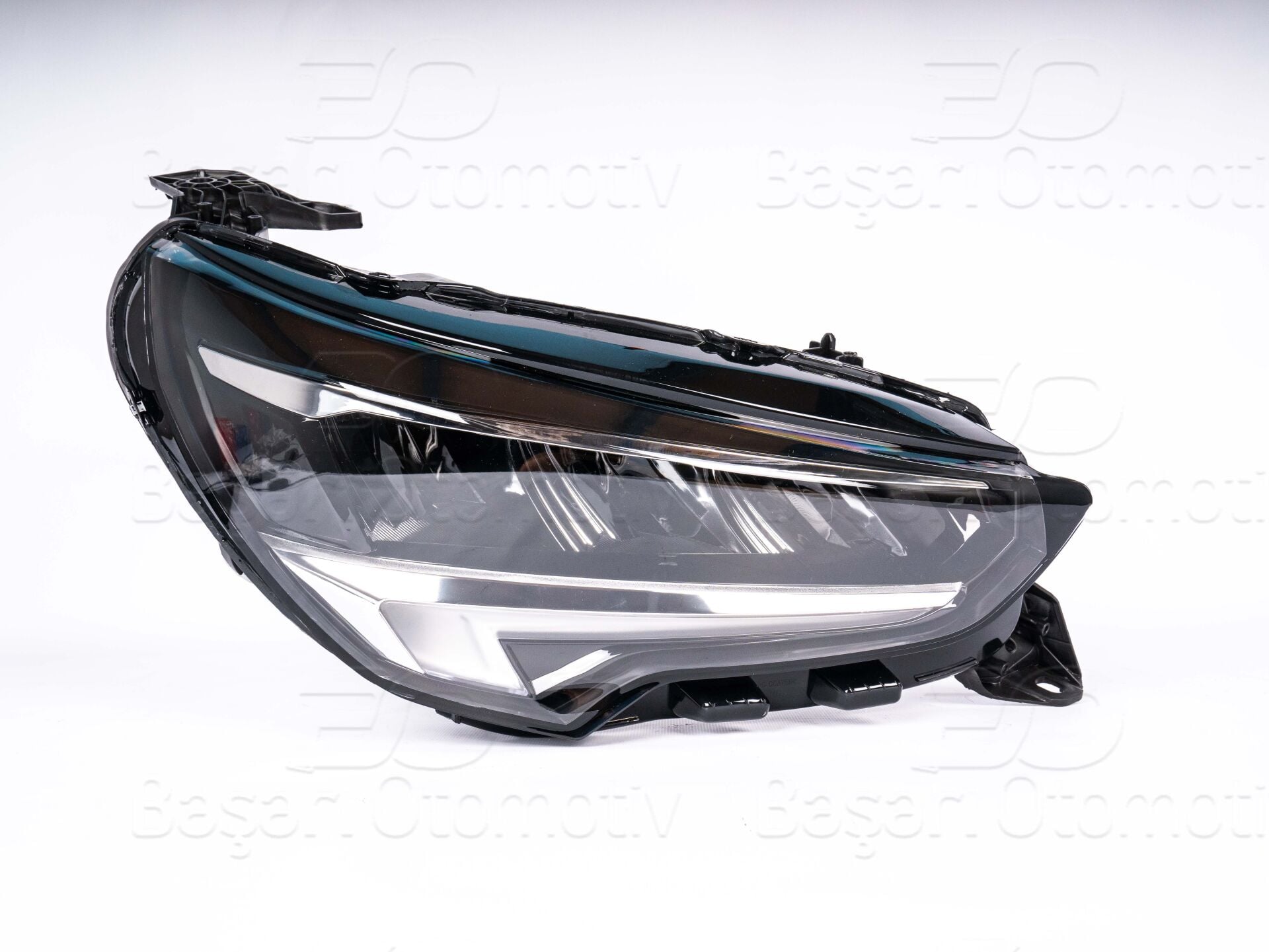 Opel Corsa F 2020 ve Sonrası Uyumlu LED Sağ Far
