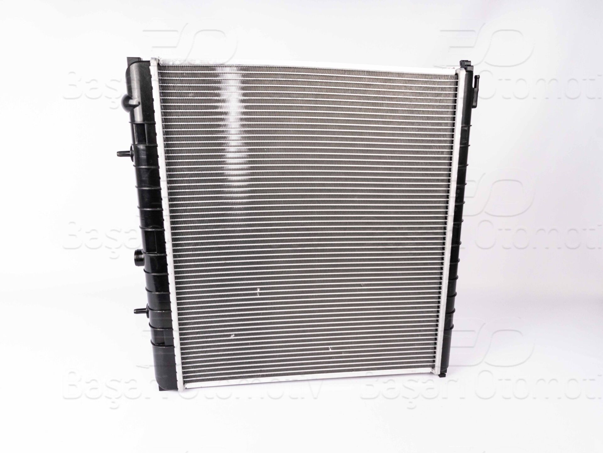 Land Rover Range Rover 2 1994-2002 Uyumlu Su Radyatörü