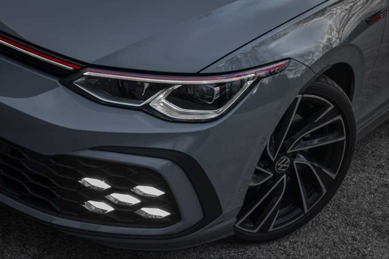 Volkswagen Golf 8 Uyumlu GTI Ön Tampon ve Panjur Seti