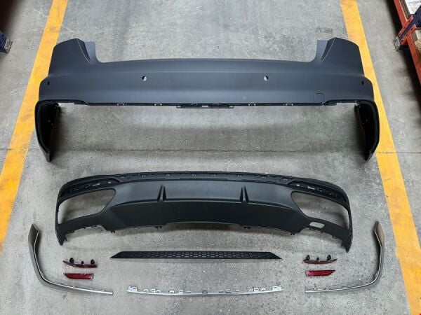 Audi A4 2020 Ve Sonrası Arka Tampon Seti S-Line (Gri Çitalı)