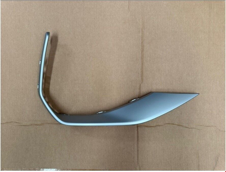 Audi A3 2024 Sonrası Ön Tampon Izgara Çerçevesi Gri Sağ