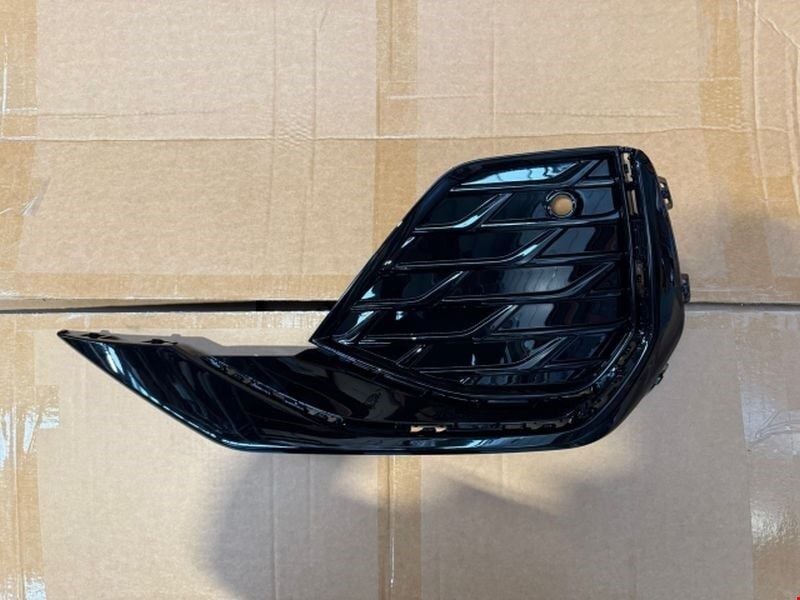 Audi A3 2024 Sonrası Ön Tampon Izgarası Sol