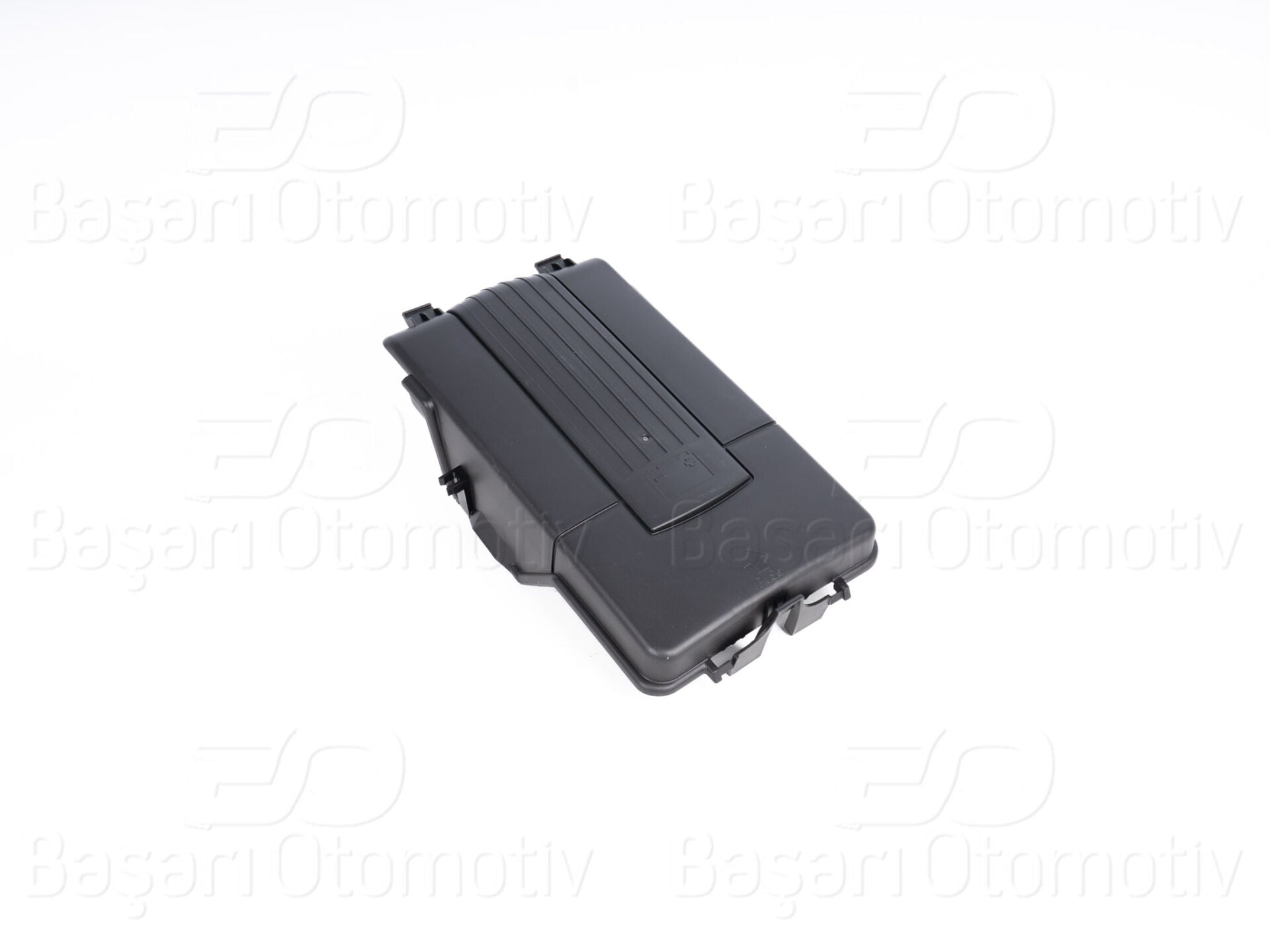 Volkswagen Passat BM 10-14 Motor Aku Üst Kapağı