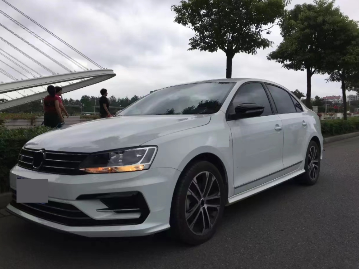 Volkswagen  Jetta 2014 ( Makyajlı Kasa ) R-Lıne Ön Tampon