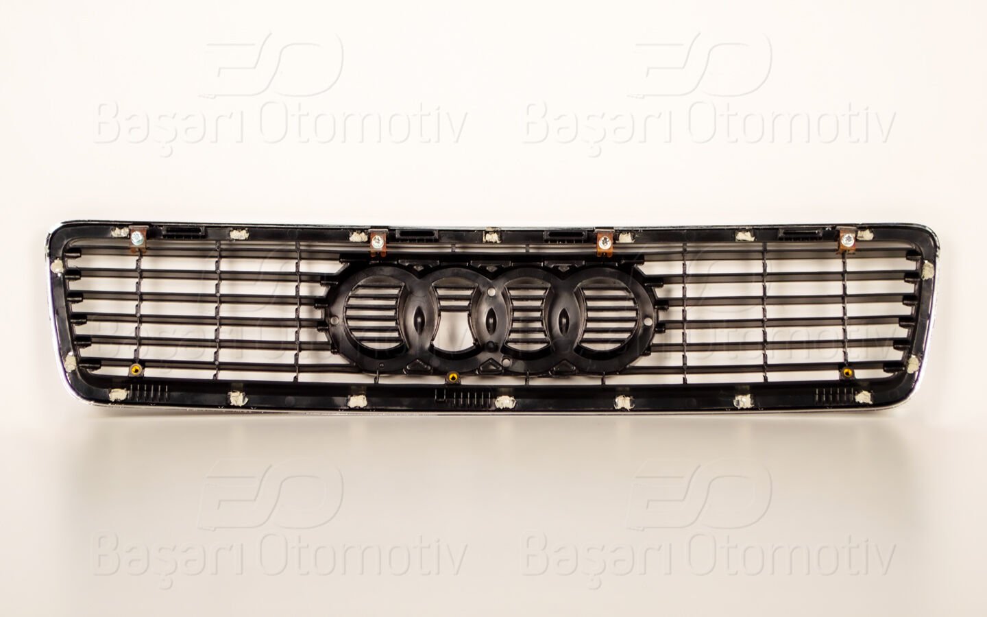 Audi A80 1992 ve Sonrası Uyumlu Ön Panjur