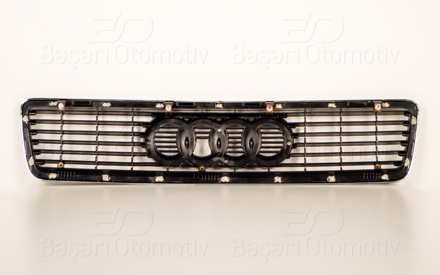 Audi A80 1992 ve Sonrası Uyumlu Ön Panjur