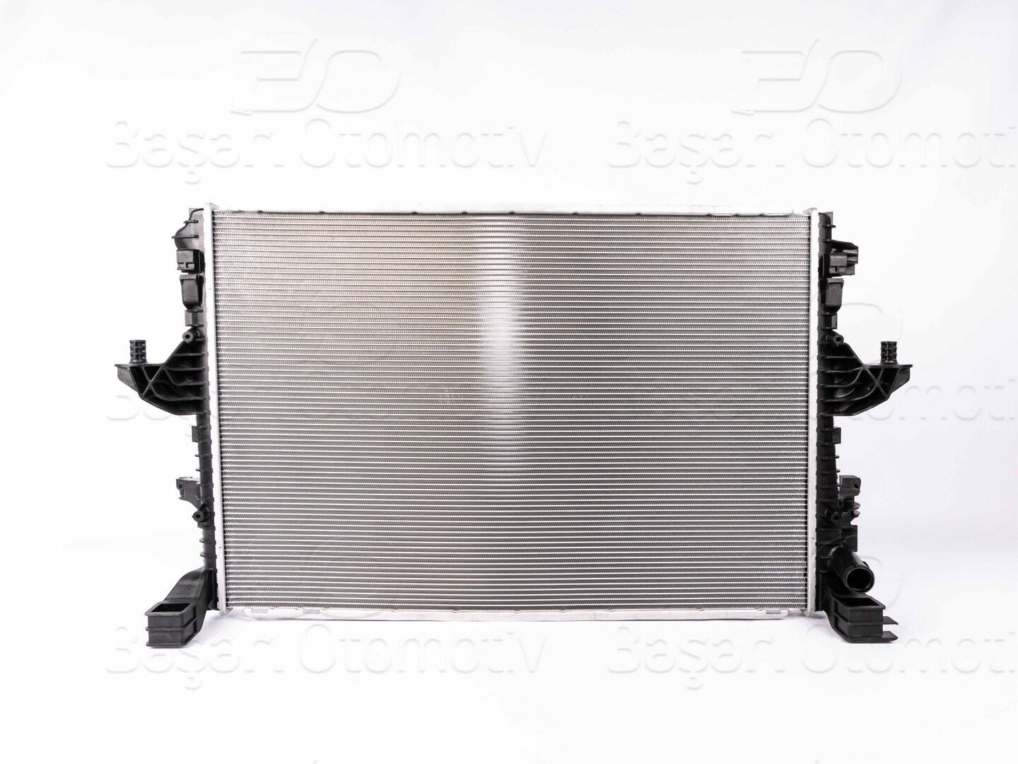 Volkswagen T7 2.0 TDI 2015 Sonrası Su Radyatörü Brazing MT-AT (710x470.5x26 mm)