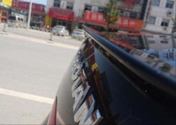 Volkswagen Passat B7 Uyumlu Spoiler / Piano Black