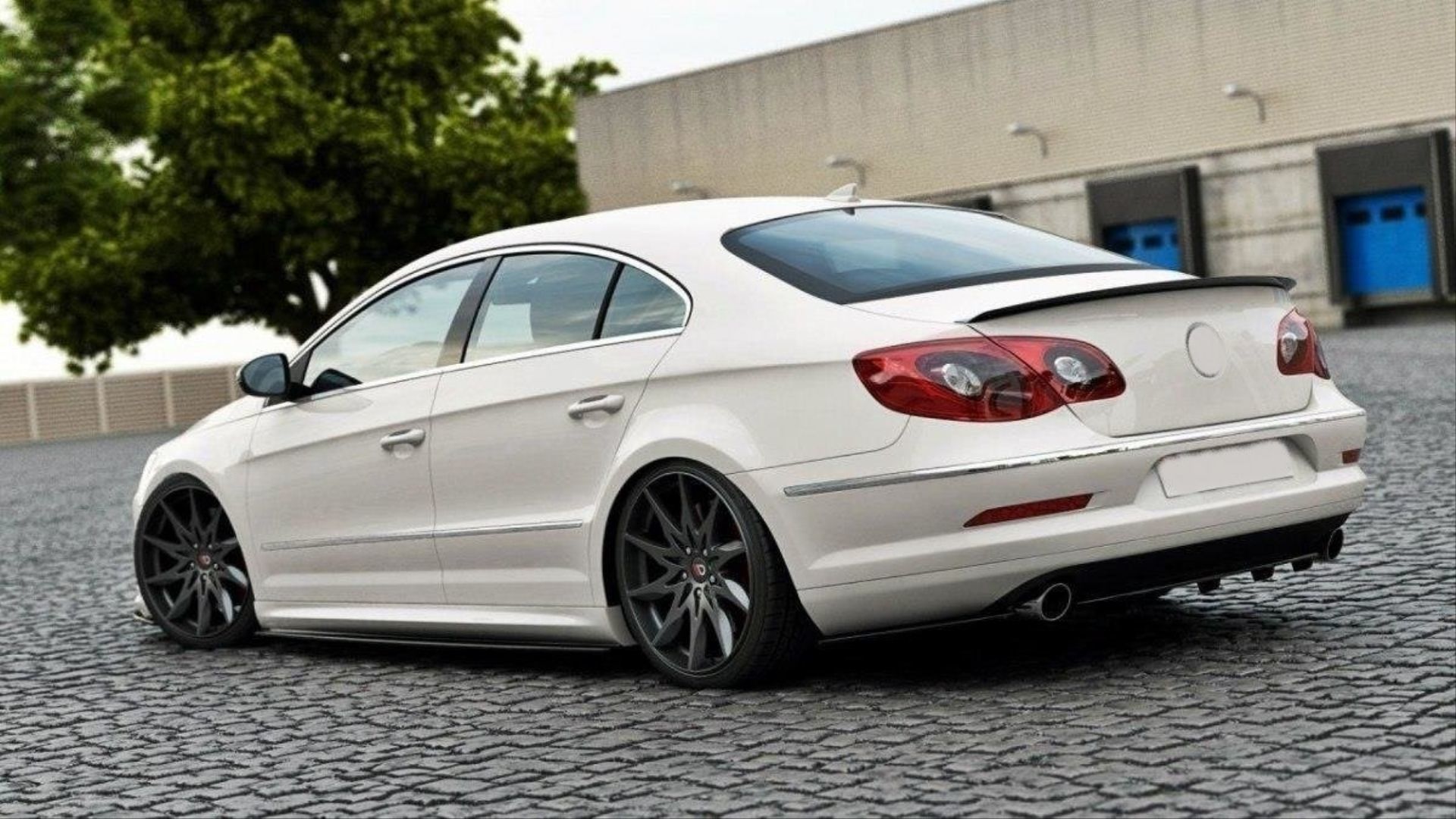 Volkswagen  Passat CC Spoiler / Piano Black