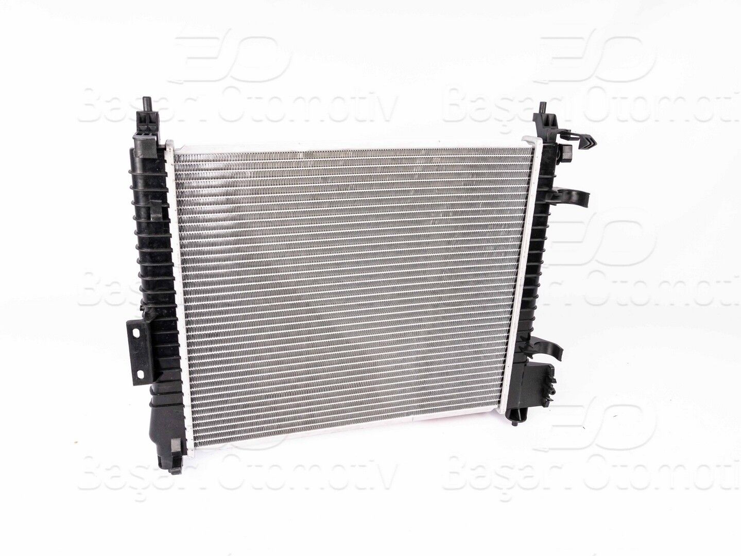 Nissan Micra 4 2011 ve Sonrası Uyumlu Su Radyatörü