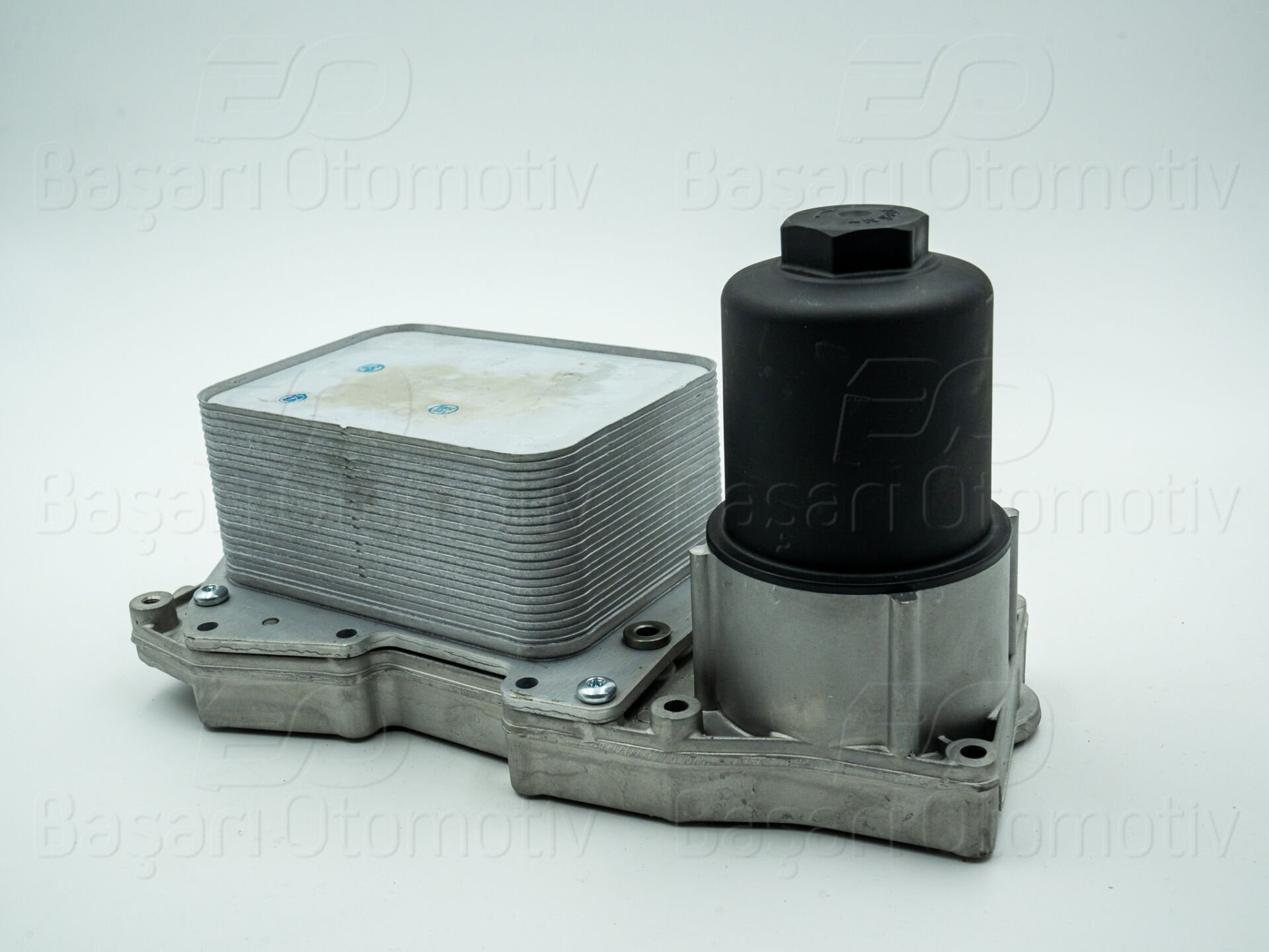 Land Rover Sport V8 Yağ Filtre Kütüğü Komple (Soğutucu Üzerinde)