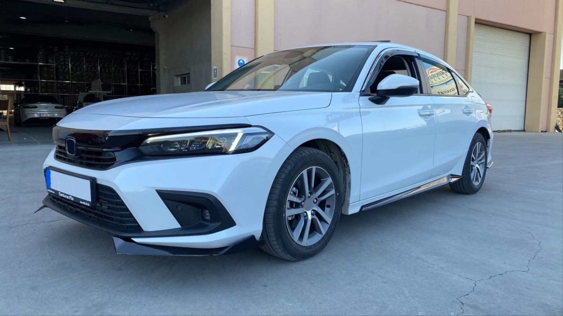 Honda Civic FE1 2022 ve Sonrası Piano Black Aero Marşpiyel Takımı