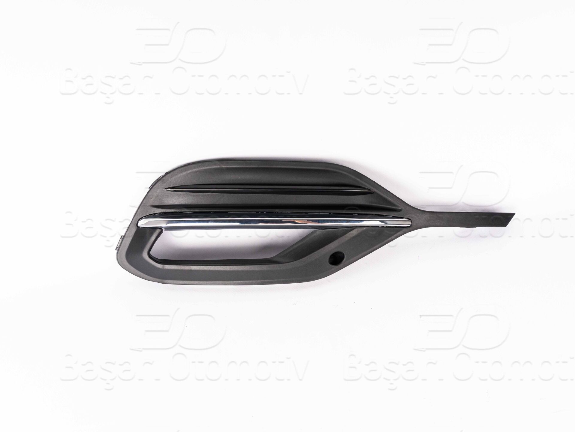 Opel Astra K 2020 ve Sonrası Uyumlu Sağ Nikelajlı Tampon Izgarası