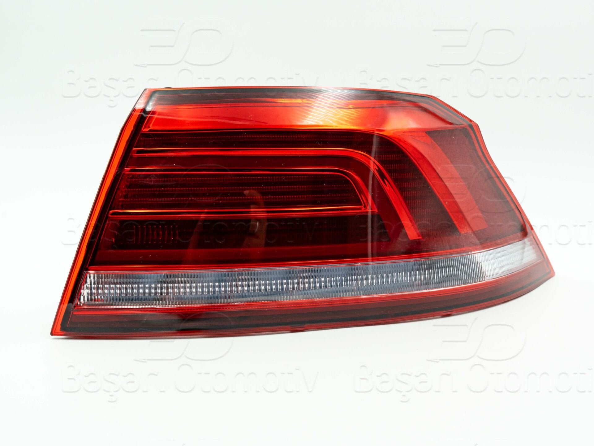 Volkswagen Passat B8 Trendline Comfortline 2014-2018 Sağ Dış LEDli Stop Lambası