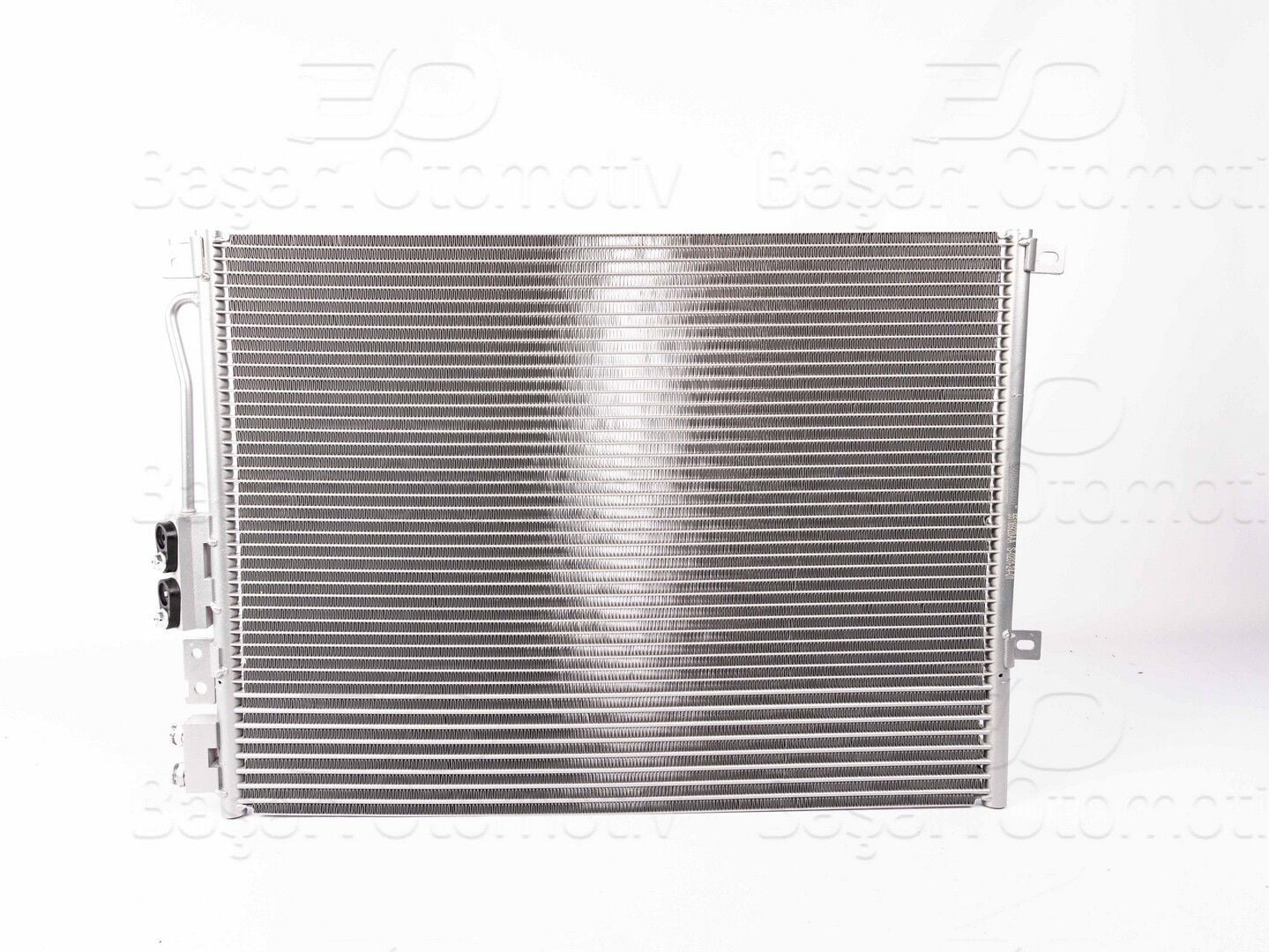 Jeep Commander 2005-2010 Klima Radyatörü 644x458x22 mm (V6 3.7, CRD 3.0)