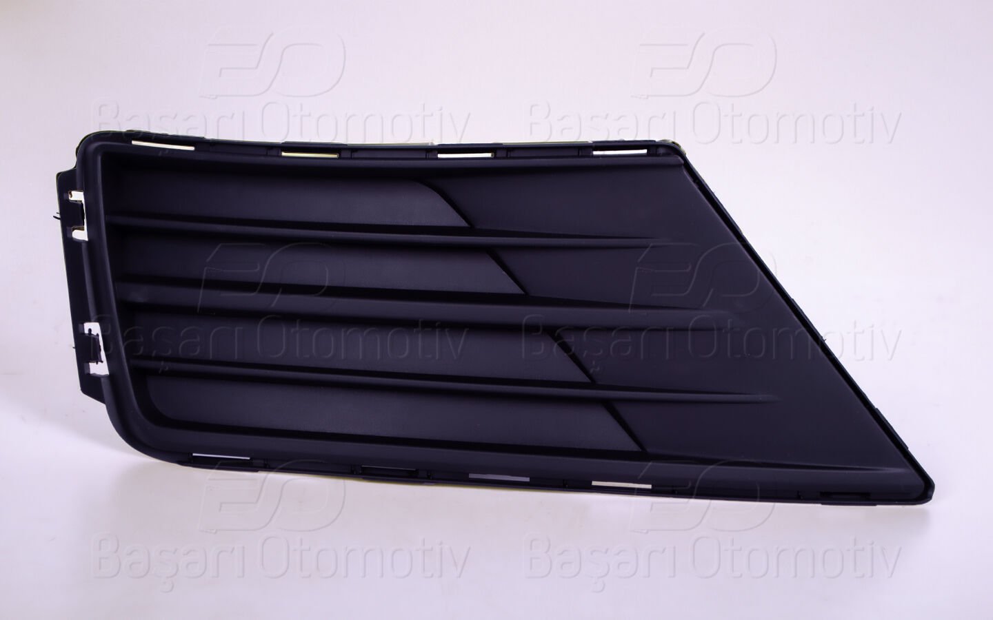 Volkswagen Caddy Maxi 2015-2020 Uyumlu Tampon Izgarası Sol Sissiz