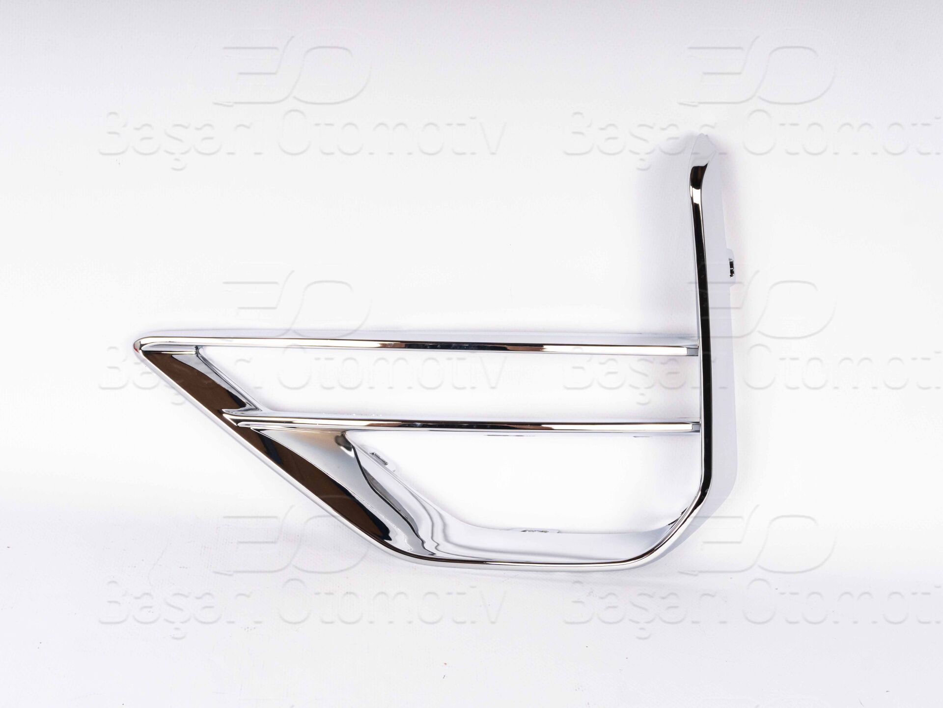 Chery Tiggo 8 Pro 2023 ve Sonrası Uyumlu Nikelajlı Sol Sis Çerçevesi