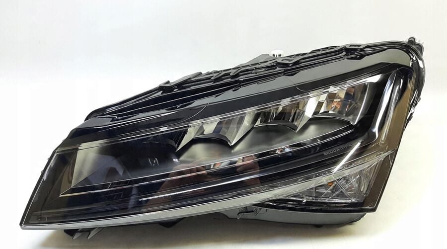 Skoda Superb 2019- Ön Far Sol (3V1941015C)