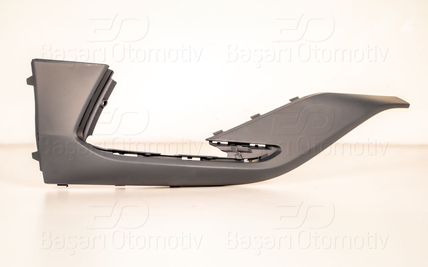 Volkswagen Tiguan R-Line 2022 ve Sonrası Uyumlu Ön Sağ Astarli Tampon Kaplaması