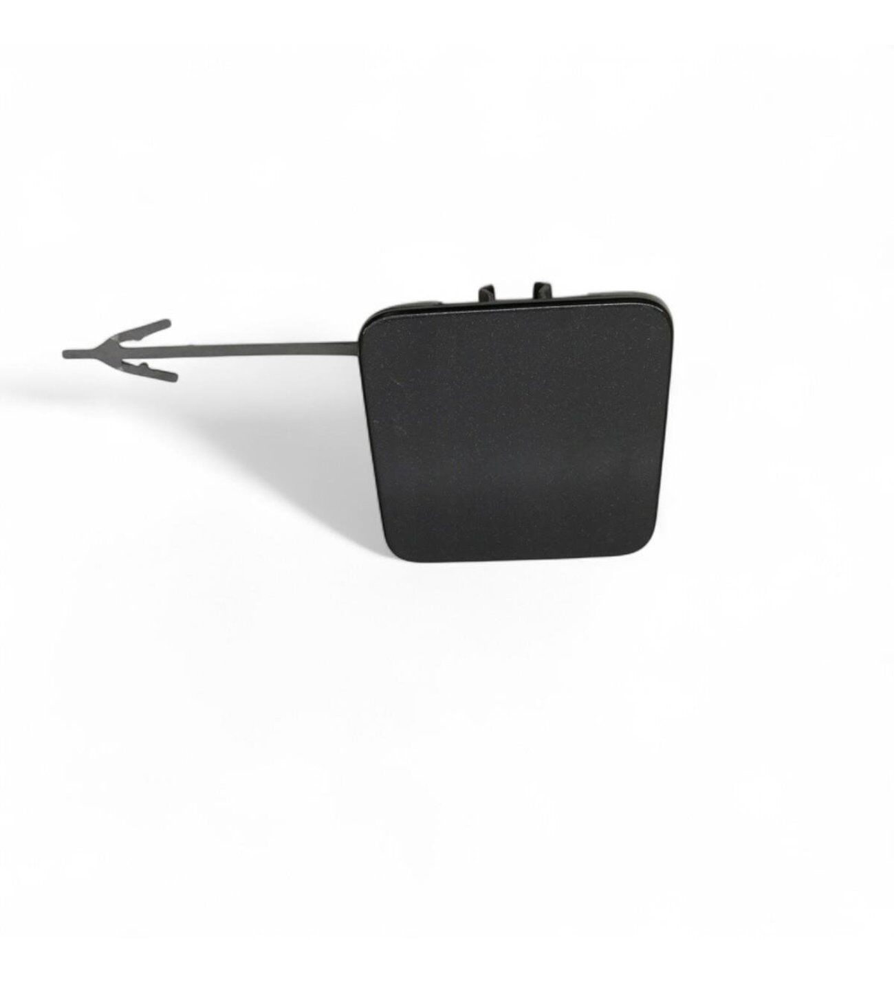 Skoda Octavia 4 2020 Sonrası Arka Çeki Demir Kapağı