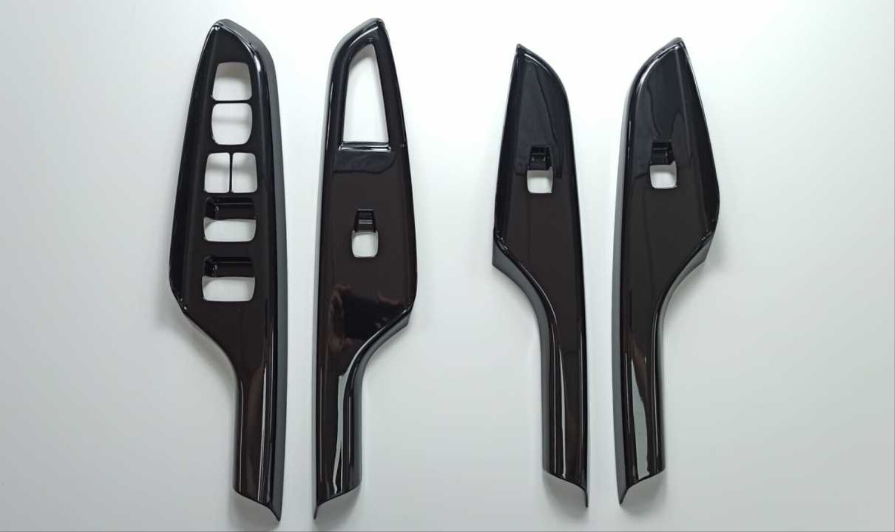 Hyundaı Kona Için Uyumlu Kapı Kolçak Kaplama - Pıano  Black