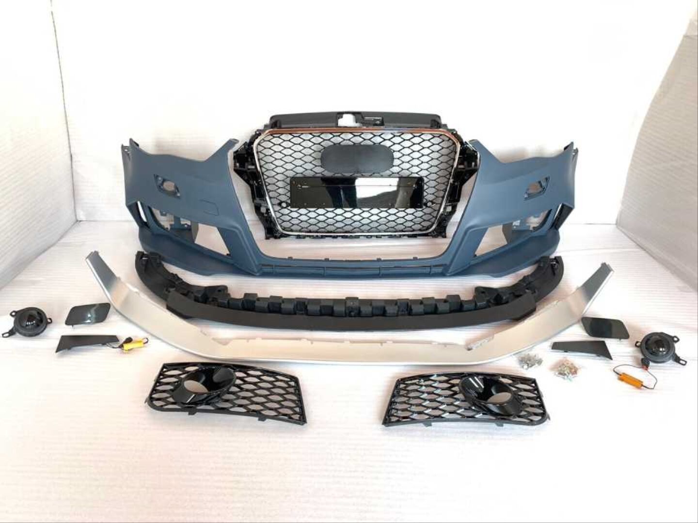 Audi A3 2013-2016 Hatchback Uyumlu Rs3 Ön Tampon Set